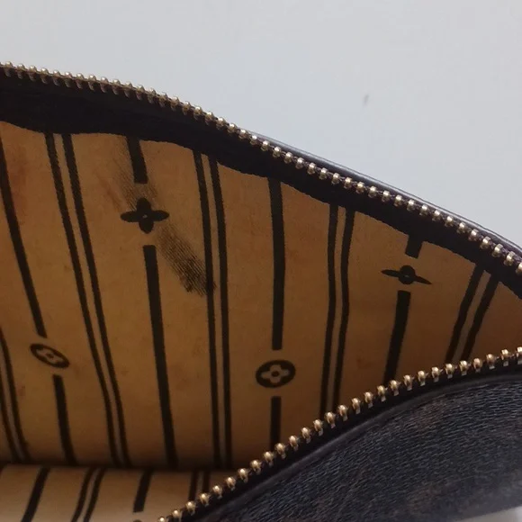 Fashion Design Like Louis Vuitton Wristlet - Picture 9 of 9